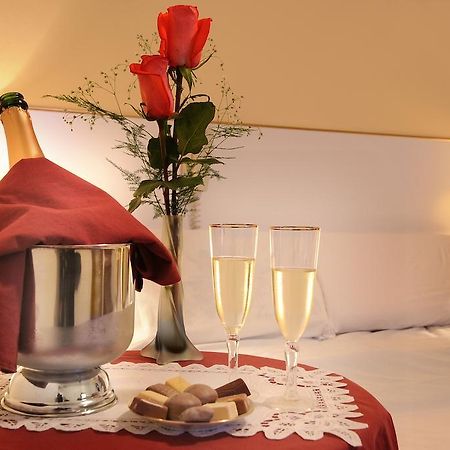 Hotel Salerno วิญาการ์ลอสปาซ ภายนอก รูปภาพ