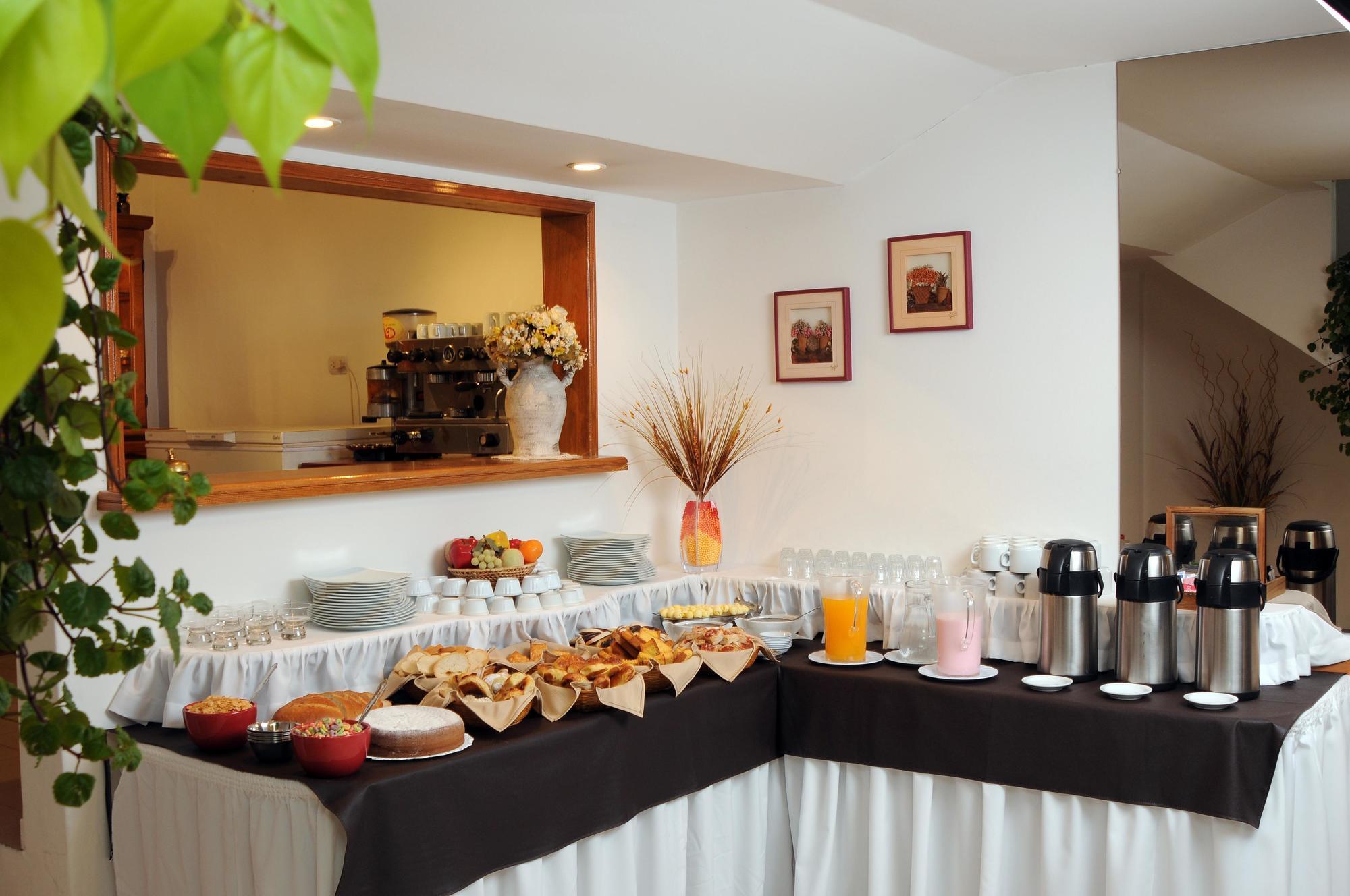 Hotel Salerno วิญาการ์ลอสปาซ ภายนอก รูปภาพ