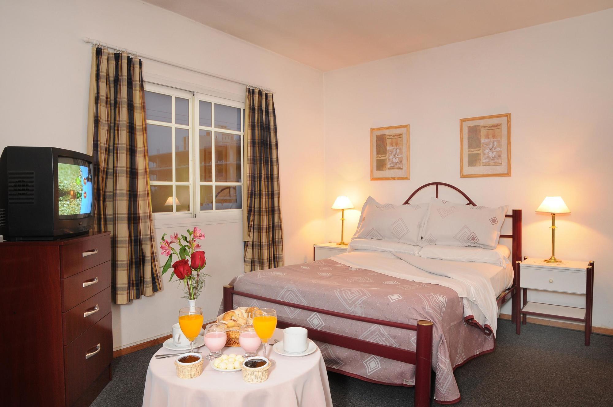 Hotel Salerno วิญาการ์ลอสปาซ ภายนอก รูปภาพ