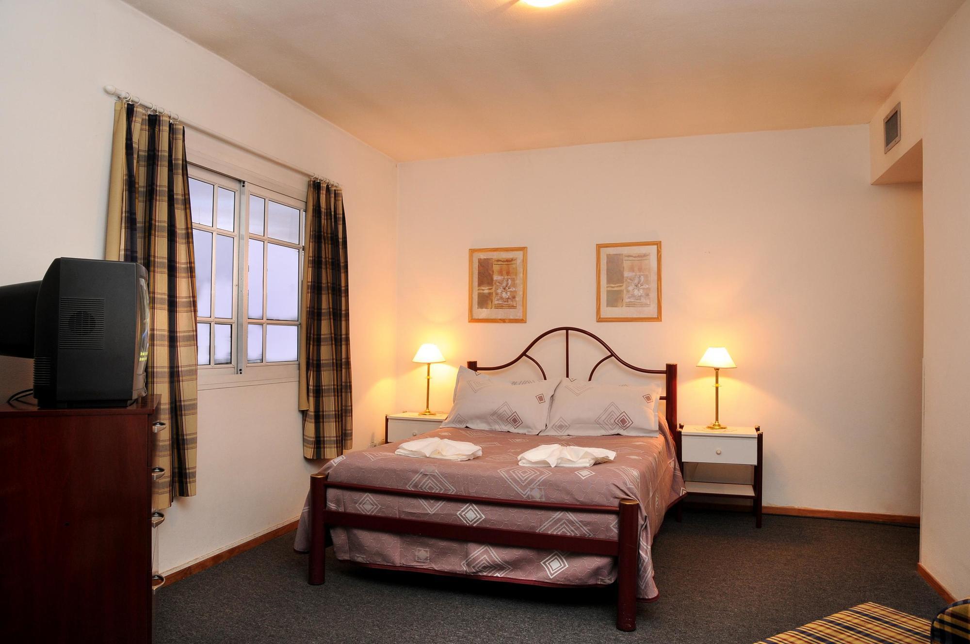 Hotel Salerno วิญาการ์ลอสปาซ ภายนอก รูปภาพ